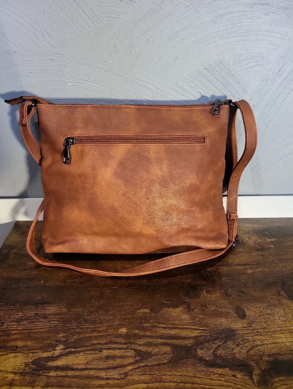 FADEON Brown Crossbody Bag Zip Closure Tassel Adjustable Strap Inner Pockets